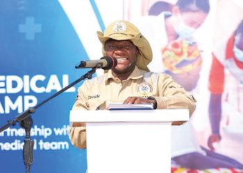 Ministry of Energy and Mineral Development Joins CNOOC’s CSR at Buhuka Health Centre