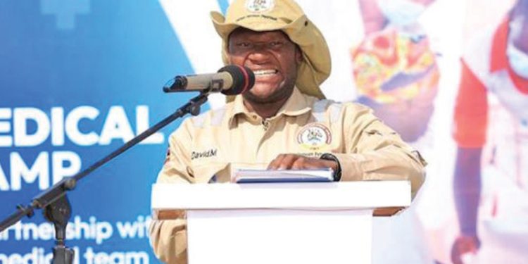 Ministry of Energy and Mineral Development Joins CNOOC’s CSR at Buhuka Health Centre